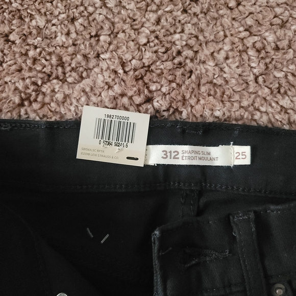 Levi's Shaping Slim Black Mid-Rise Skinny Jeans Sleek Fit | Size 25 X 30 - Picture 6 of 7